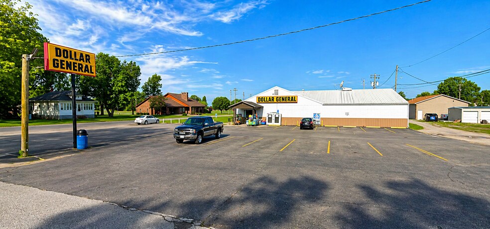 More Photos Of 111 S Old Route 66, Mount Olive Storefront For Sale
