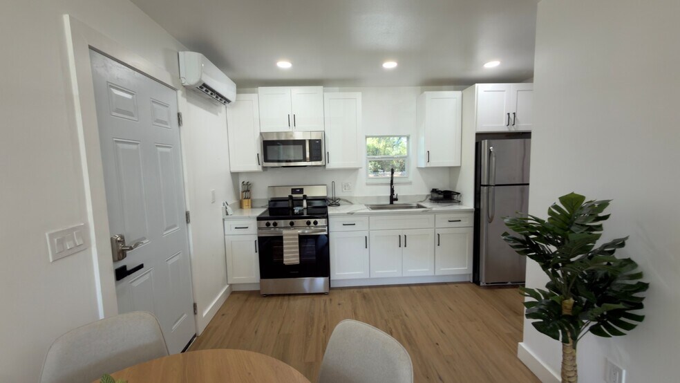 More Photos Of 1922 Hillcrest St, Orlando Office For Sale