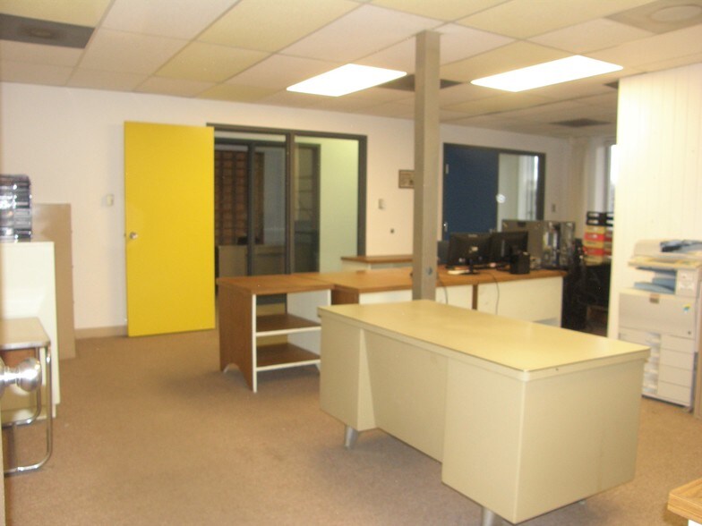 More Photos Of 2112 Industrial Dr, Niles Manufacturing For Sale