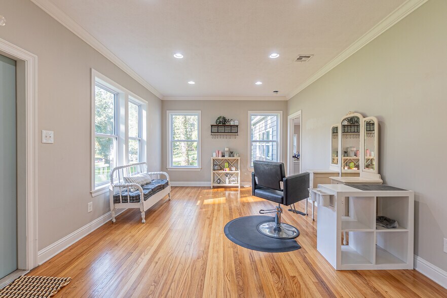 More Photos Of 2590 Military Hwy, Pineville Office For Sale