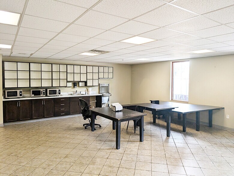 More Photos Of 31 Barnstead Rd, Pittsfield Industrial For Sale