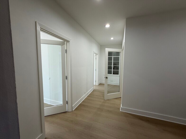 More Photos Of 8947-8969 W Sunset Blvd, West Hollywood Office Residential For Lease