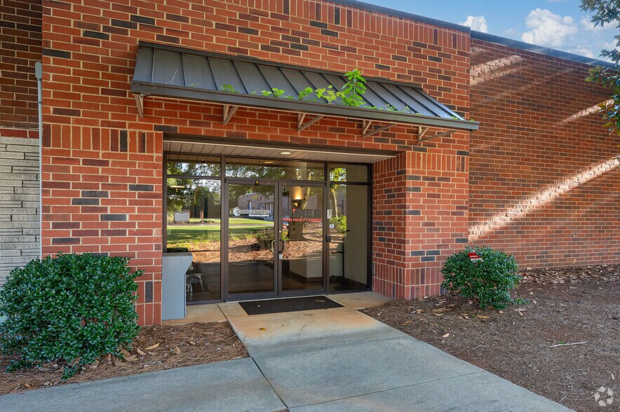 More Photos Of 1607 Mountain Industrial Blvd, Stone Mountain Distribution For Lease