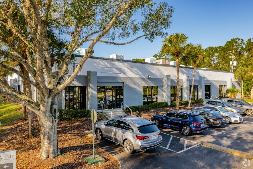 More Photos Of 13300 McCormick Dr, Tampa Unknown For Lease