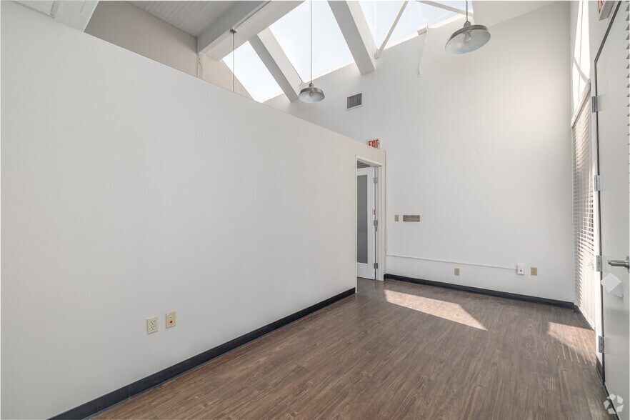 More Photos Of , Hermosa Beach Office For Sale