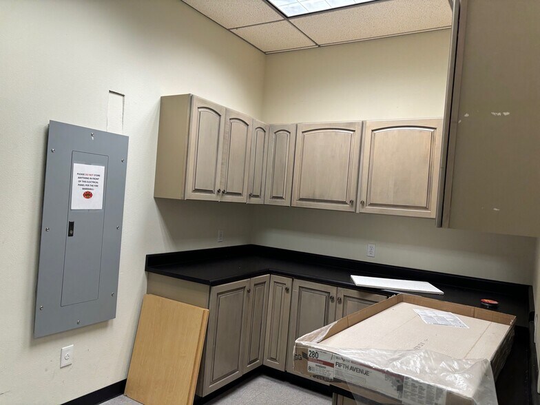 More Photos Of 855 Bordeaux Way, Napa Medical For Lease