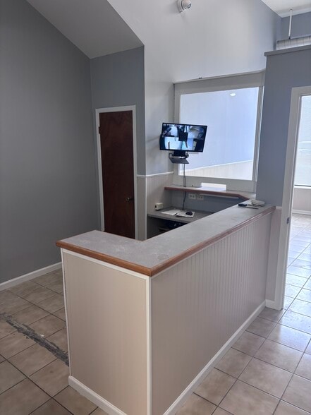 More Photos Of 3224 W Armitage Ave, Chicago Storefront Retail Residential For Lease