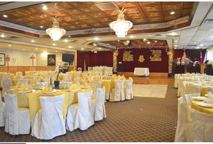 More Photos Of 118 Bethlehem Pike, Colmar Restaurant For Lease