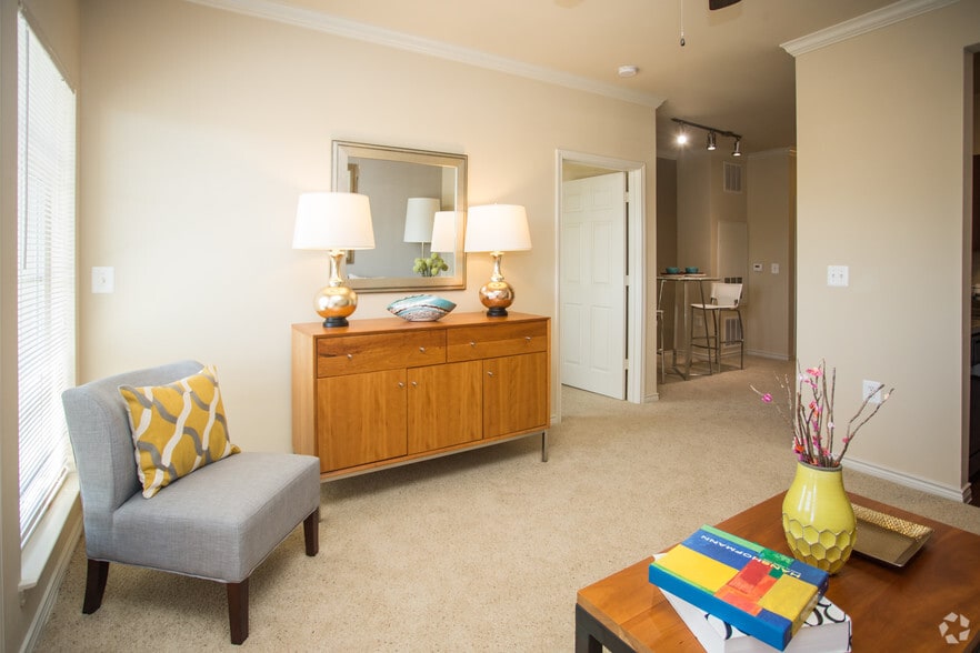 More Photos Of Mooreview Pky @ Loudoun County Pky, Ashburn Unknown For Lease