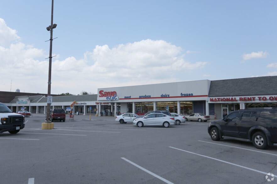 More Photos Of 23-91 N Oaks Plz, Saint Louis Unknown For Lease