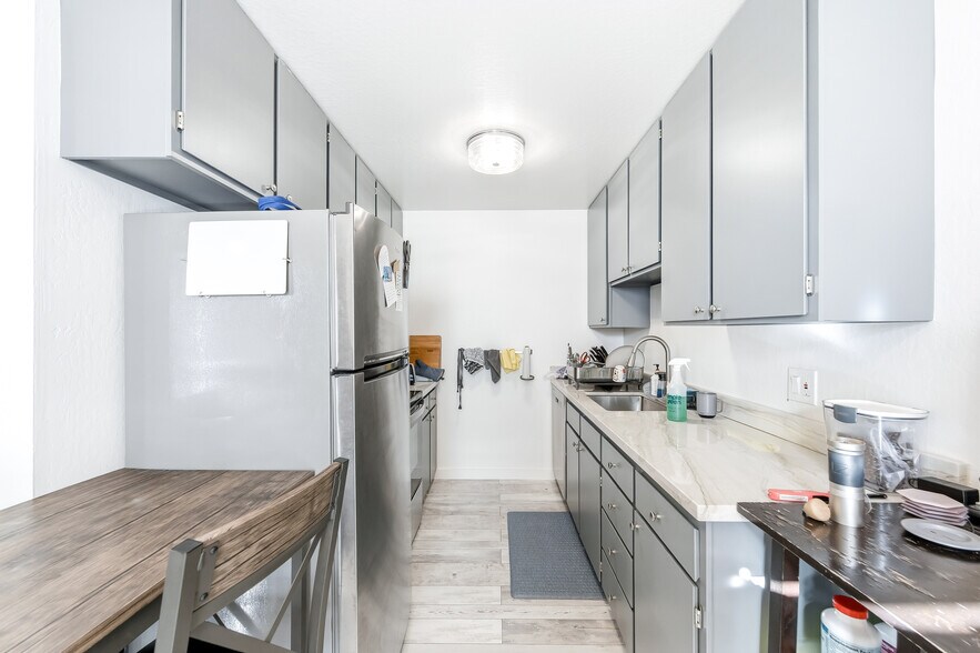 More Photos Of 528 Grand Ave, South San Francisco Apartments For Sale