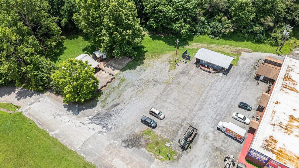 More Photos Of 625 Ocoee St, Copperhill Freestanding For Sale