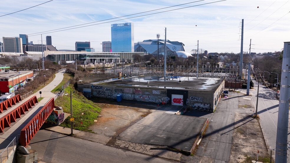 More Photos Of 523 Joseph E Boone Blvd, Atlanta Warehouse For Sale