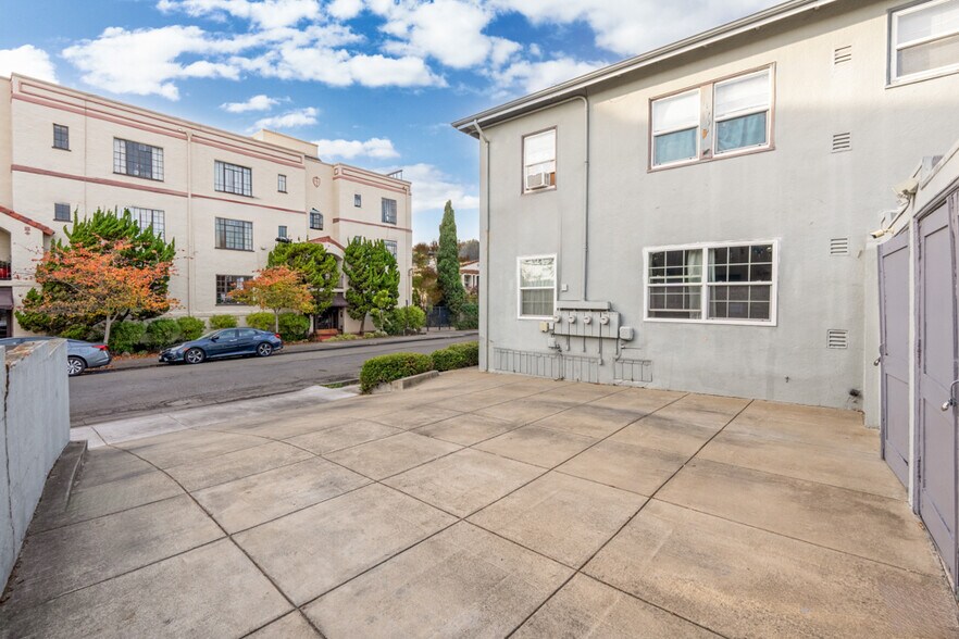 More Photos Of 845 Stannage Ave, Albany Apartments For Sale