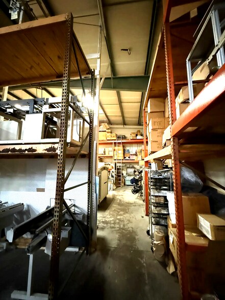 More Photos Of 7397 S Suncoast Blvd, Homosassa Warehouse For Lease