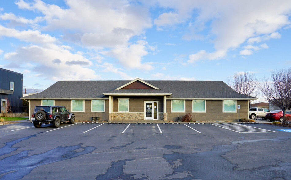 Primary Photo Of 2410 Terrace Heights Dr, Yakima Office For Lease