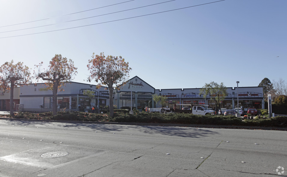 Primary Photo Of 17735-17685 Hesperian Blvd, San Lorenzo Unknown For Lease