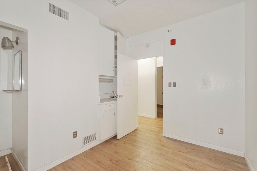 More Photos Of 512 W Harding Way, Stockton Medical For Sale