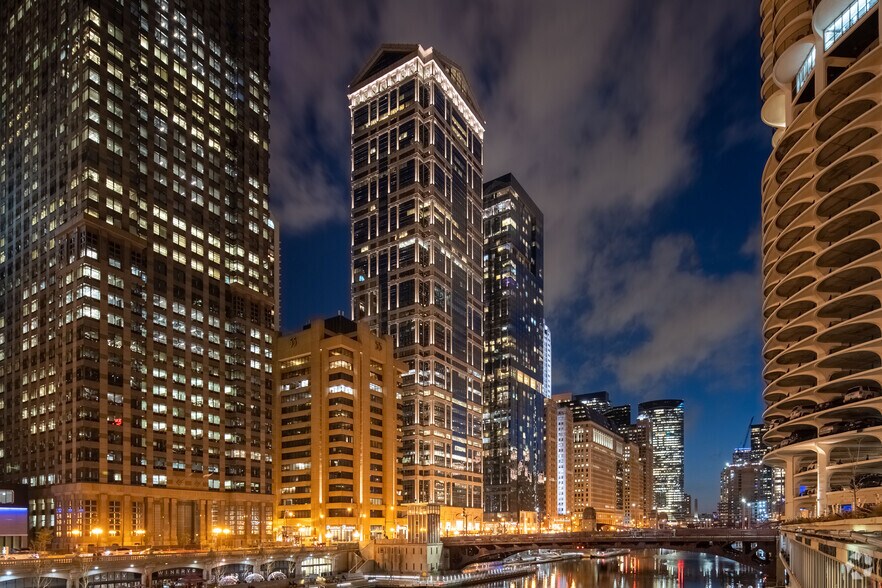 More Photos Of 77 W Wacker Dr, Chicago Office For Lease