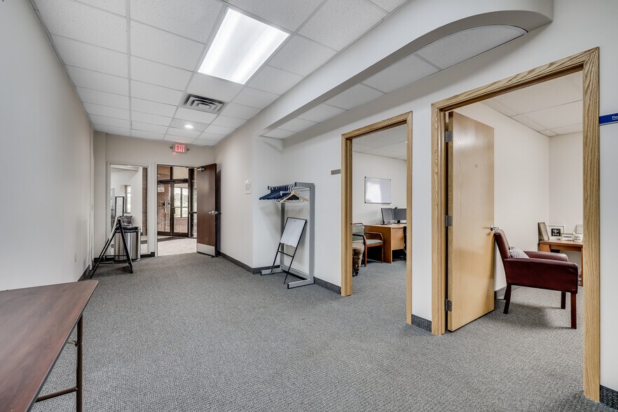 More Photos Of 4555 Erin Dr, Eagan Office For Sale