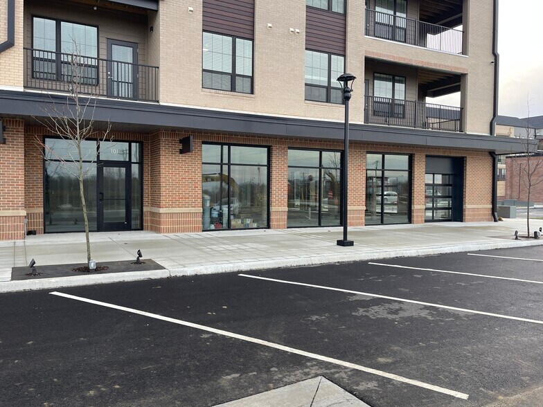 More Photos Of 10510 Kings Way Rd, Fishers Apartments For Lease