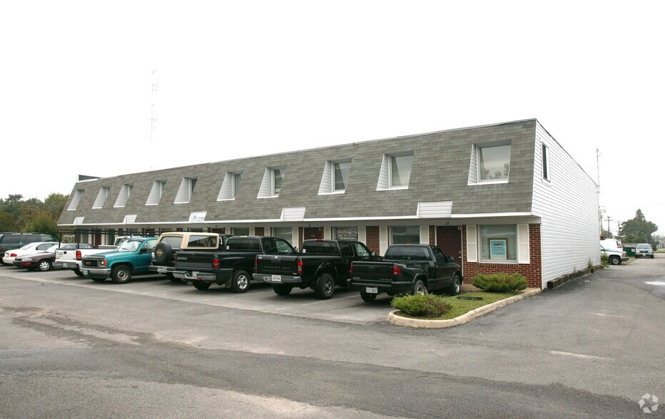 More Photos Of 801 Butler St, Chesapeake Light Manufacturing For Sale