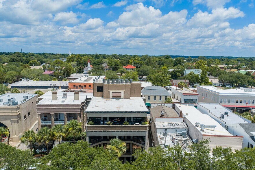 More Photos Of 916 Bay St, Beaufort Office For Sale