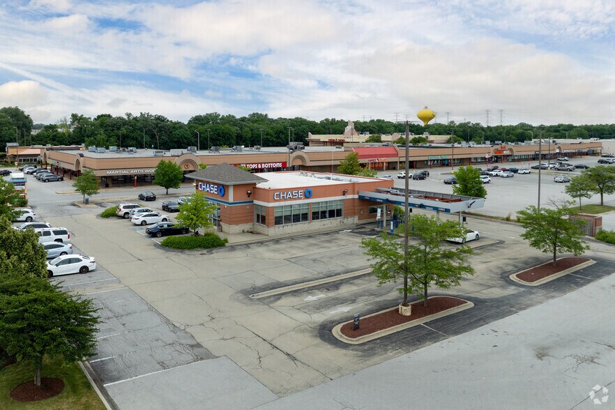 More Photos Of 16767 Torrence Ave, Lansing Freestanding For Sale