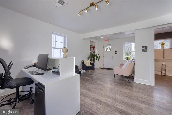 More Photos Of 2668 Lititz Pike, Lancaster Office For Sale