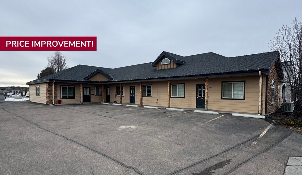 Primary Photo Of 832 NW 13th St, Fruitland Office For Lease