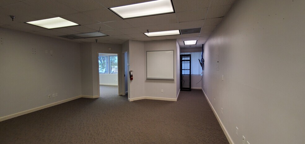 More Photos Of 17595 S Tamiami Trl, Fort Myers Medical For Lease
