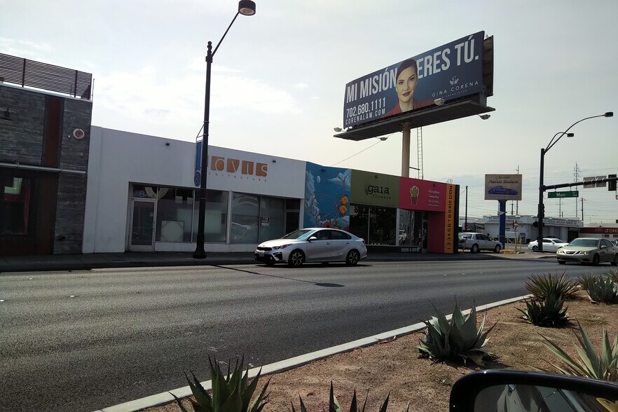 More Photos Of 4-8 E Charleston Blvd, Las Vegas Storefront For Lease
