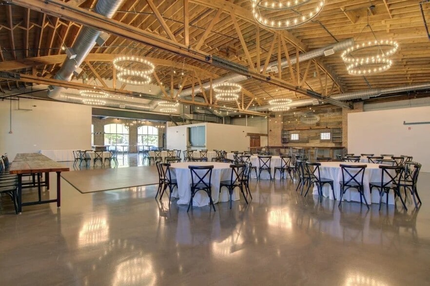 More Photos Of 44 Stephen St, Lemont Light Distribution For Sale