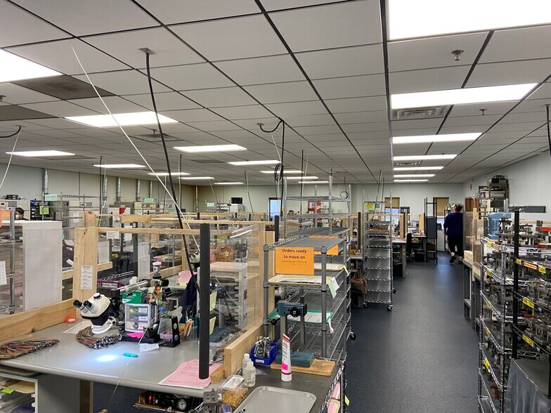 More Photos Of 7251-7281 Commerce Cir E, Fridley Warehouse For Lease