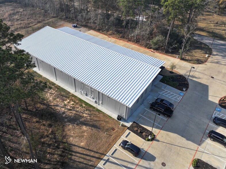 More Photos Of 1613 N Loop 336 E, Conroe Flex For Sale