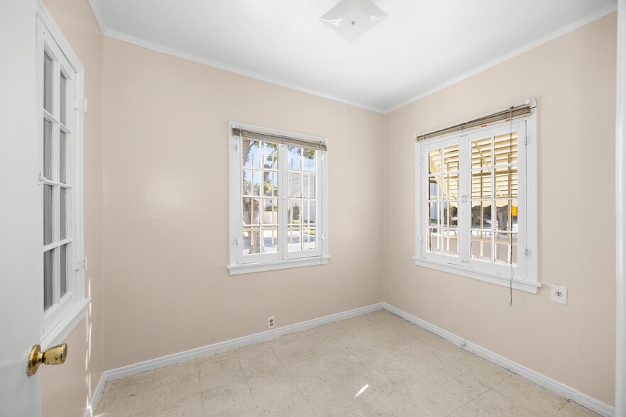 More Photos Of 1721 S 9th St, Alhambra Apartments For Sale