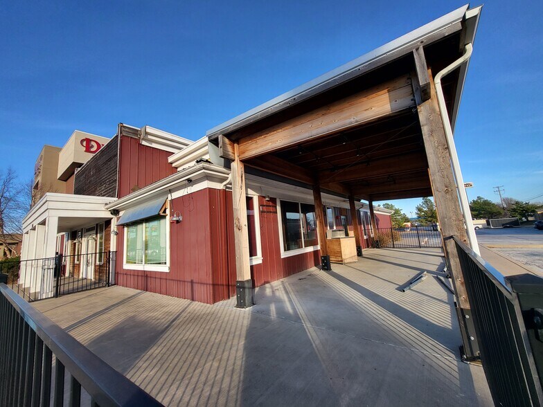 More Photos Of 3607 S Range Line Rd, Joplin Restaurant For Lease