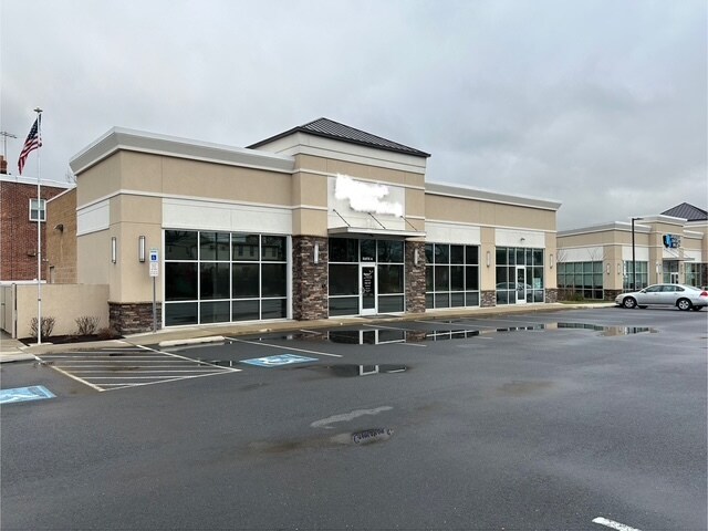 More Photos Of 800 W Macdade Blvd, Folsom Storefront For Lease