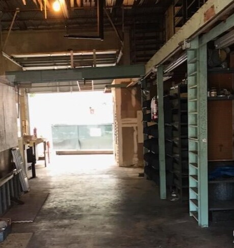 More Photos Of 18356 W Dixie Hwy, North Miami Beach Warehouse For Lease