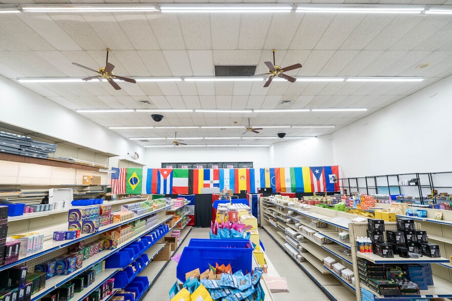 More Photos Of 3500 NW 17th Ave, Miami General Retail For Sale