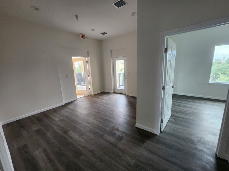 More Photos Of 2641 Fruitville Rd 0, Sarasota Medical For Sale