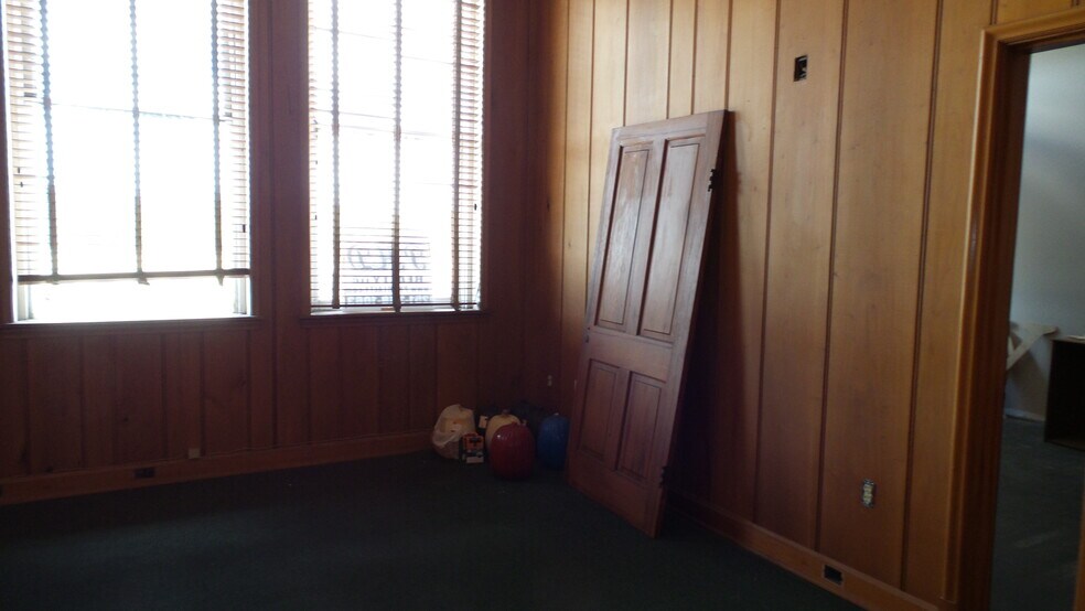 More Photos Of 102 Saint Joseph Ave, Brewton Storefront Retail Residential For Sale