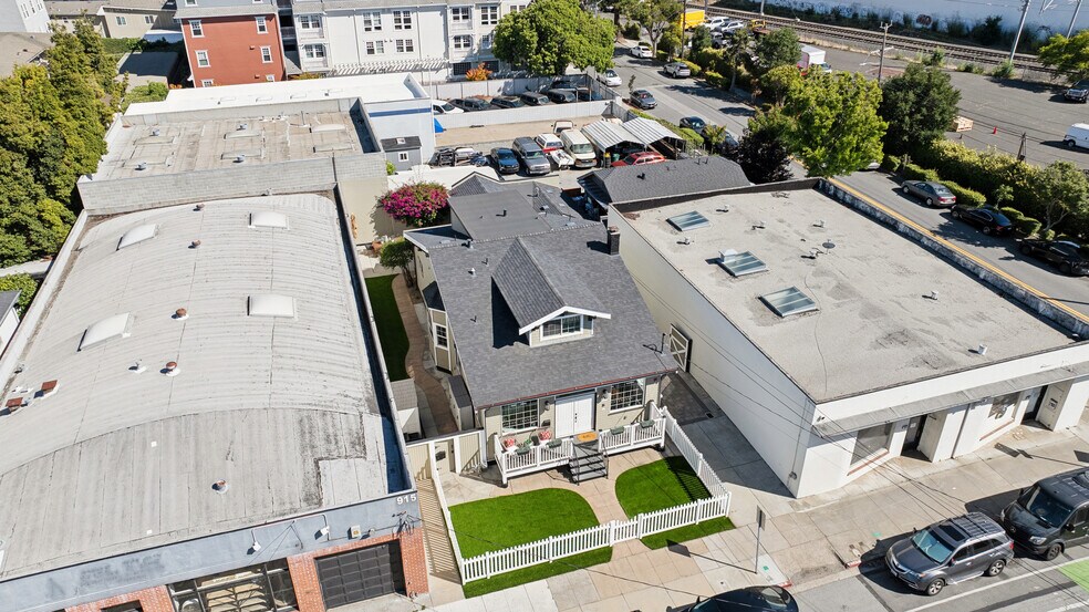 More Photos Of 917 Howard Ave, Burlingame Office Residential For Sale