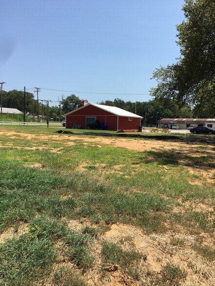 More Photos Of 11968 State Highway 64 W, Tyler Freestanding For Lease