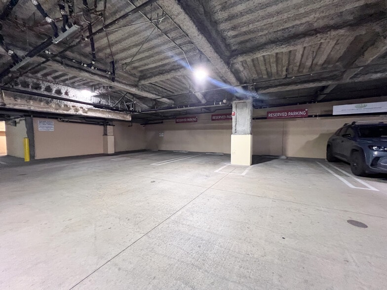 More Photos Of 250 E Olive Ave, Burbank Loft Creative Space For Lease