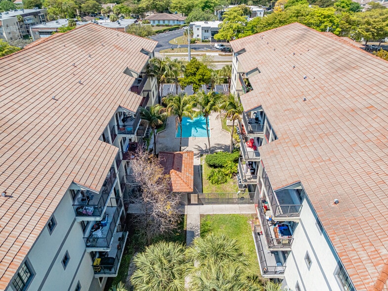 More Photos Of 2801-2851 Riverside Dr, Coral Springs Apartments For Sale