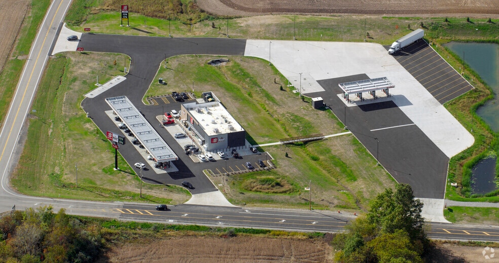 Primary Photo Of 10085 Outville Rd, Kirkersville Service Station For Sale