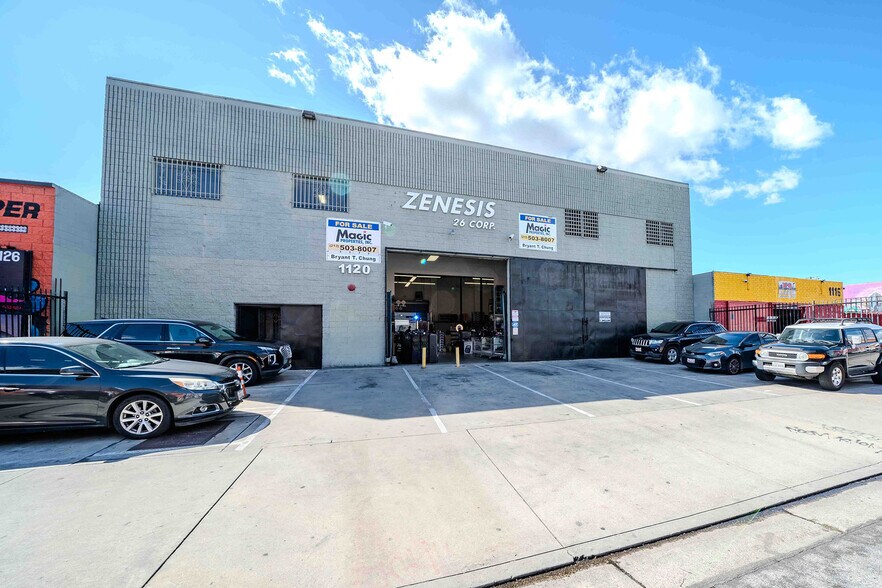 More Photos Of 1120 E 11th St, Los Angeles Showroom For Sale