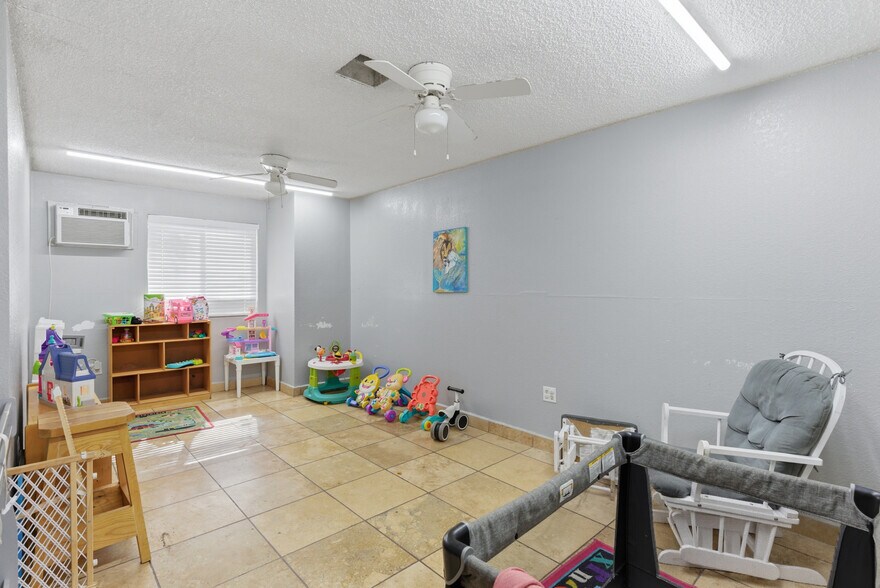 More Photos Of 375 C St, Arvin Specialty For Sale