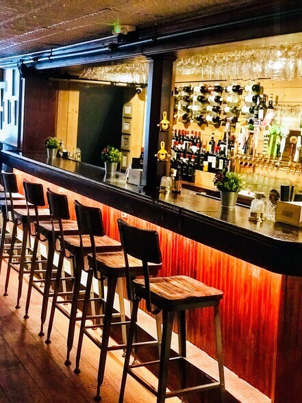 More Photos Of 288 Lark St, Albany Restaurant For Sale